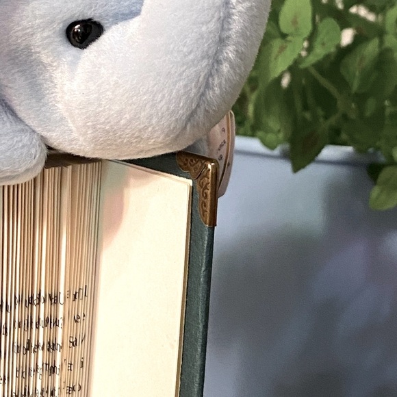 🌟HOST PICK🌟 New 𝑯𝒂𝒏𝒅𝒎𝒂𝒅𝒆 Baby Feet, Book Folding OOAK 🎁 Gift - Picture 6 of 10